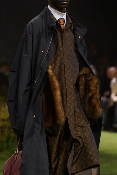 Look 83